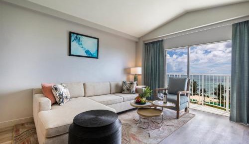 One-Bedroom Suite with Two Double Beds