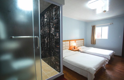 Garapan Hotel | Pacific Islander Inn