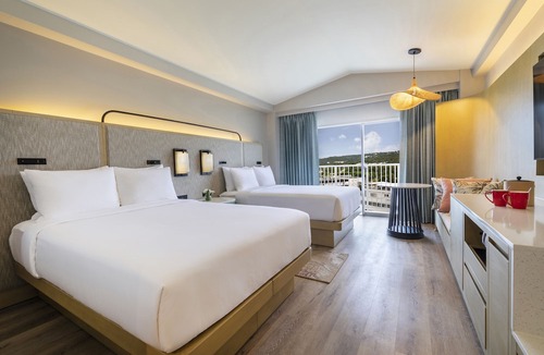 Garapan Hotel | Crowne Plaza Resort Saipan, an IHG Hotel